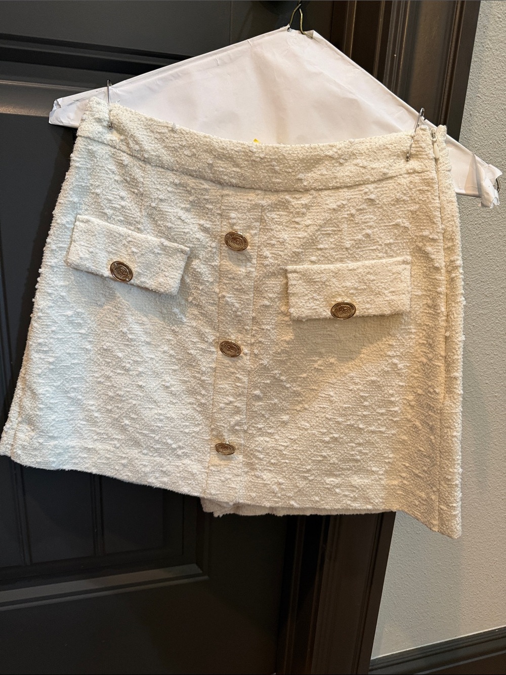Textured Cream Button-Front Mini Skort